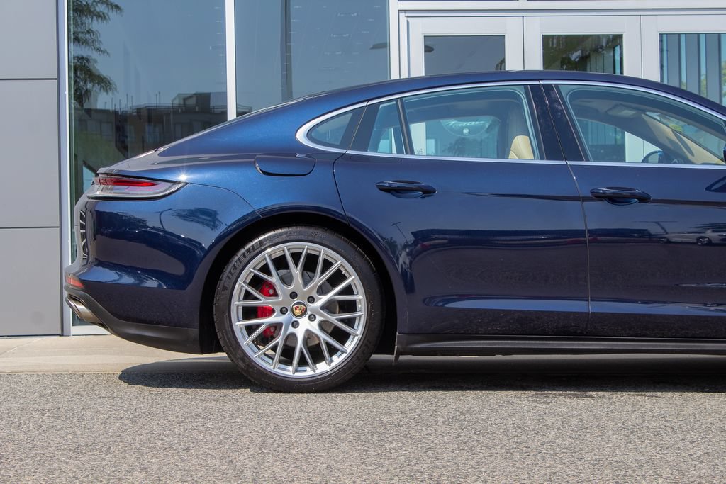 Used 2022 Porsche Panamera 4S AWD/4WD image 6