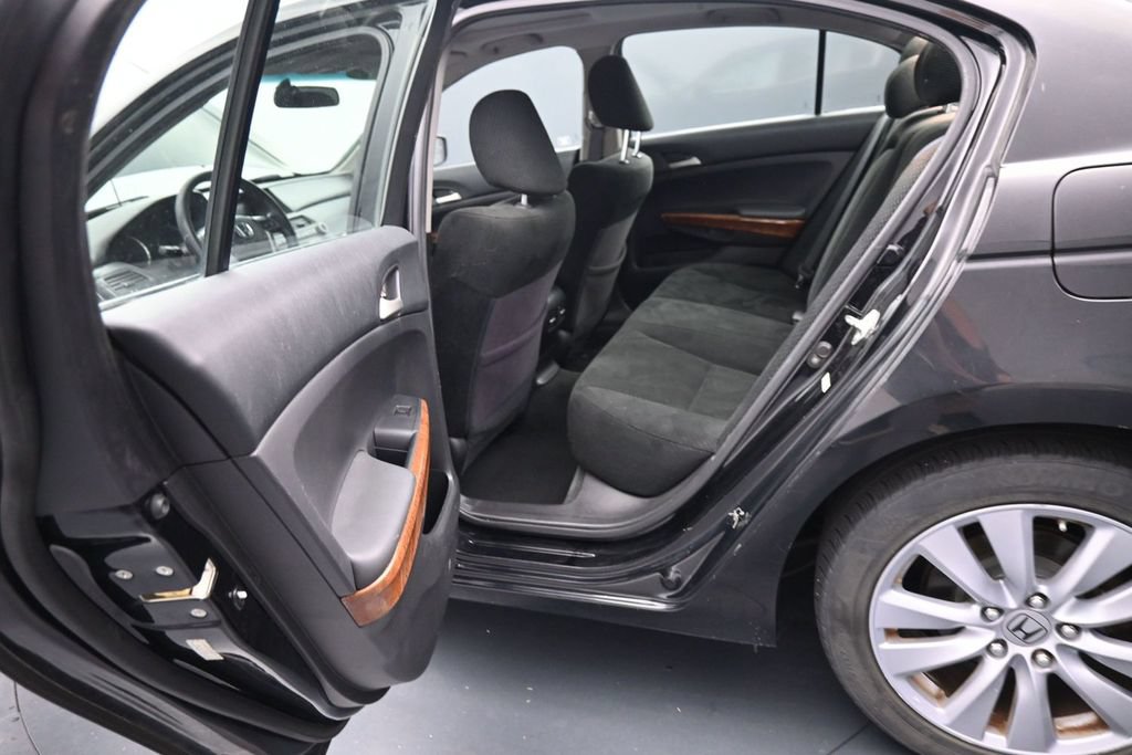 Used 2011 Honda Accord EX image 20