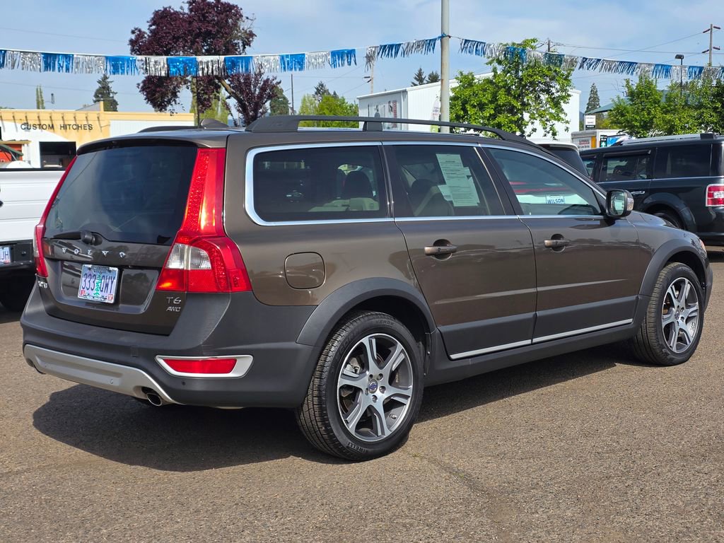Used 2013 Volvo XC70 T6 AWD/4WD image 1