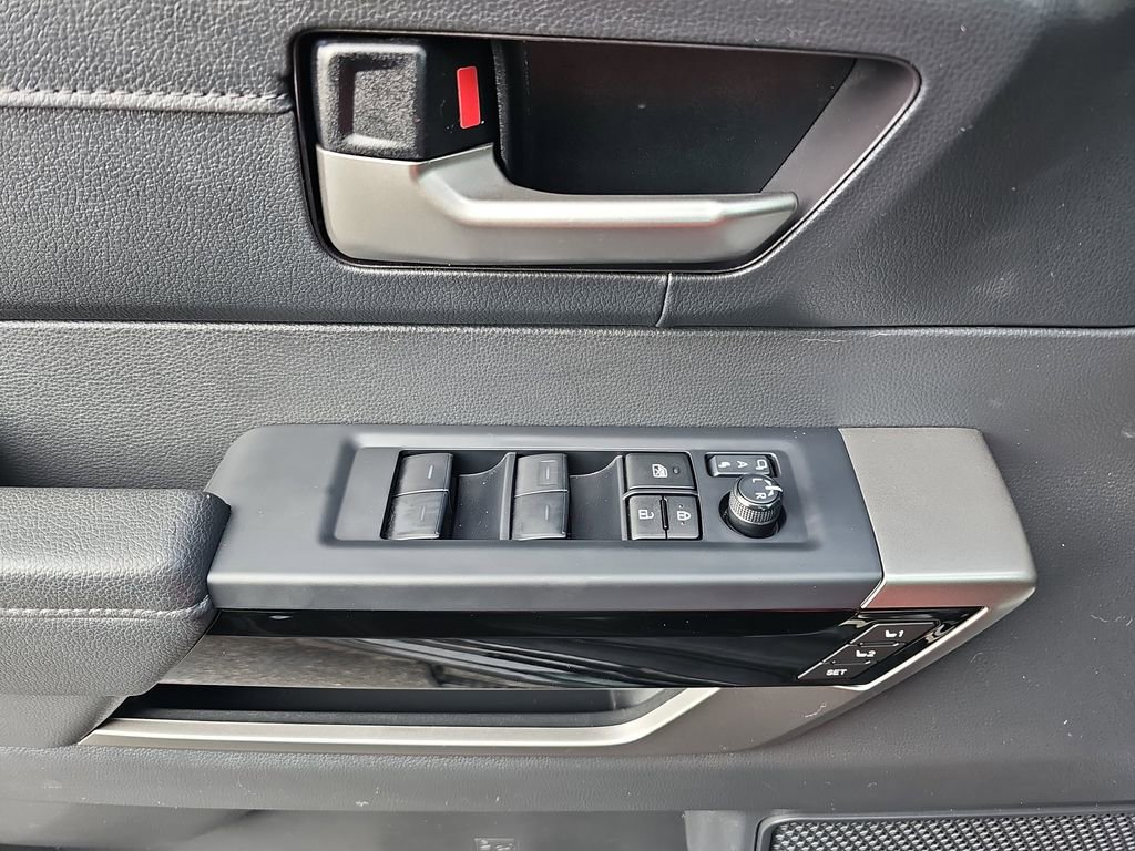 Used 2024 Toyota Tundra Limited image 31