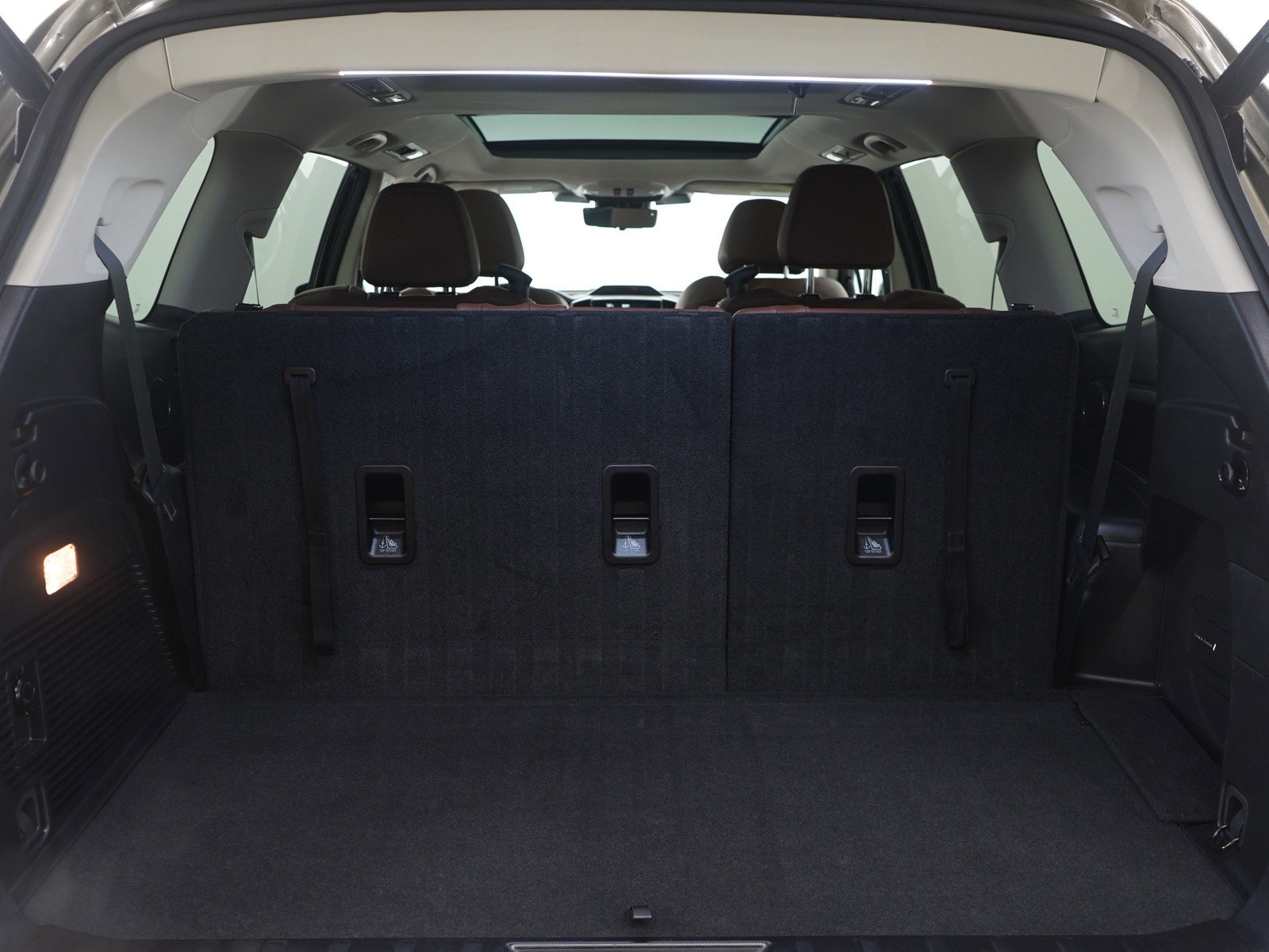 Used 2023 Subaru Ascent Touring image 10