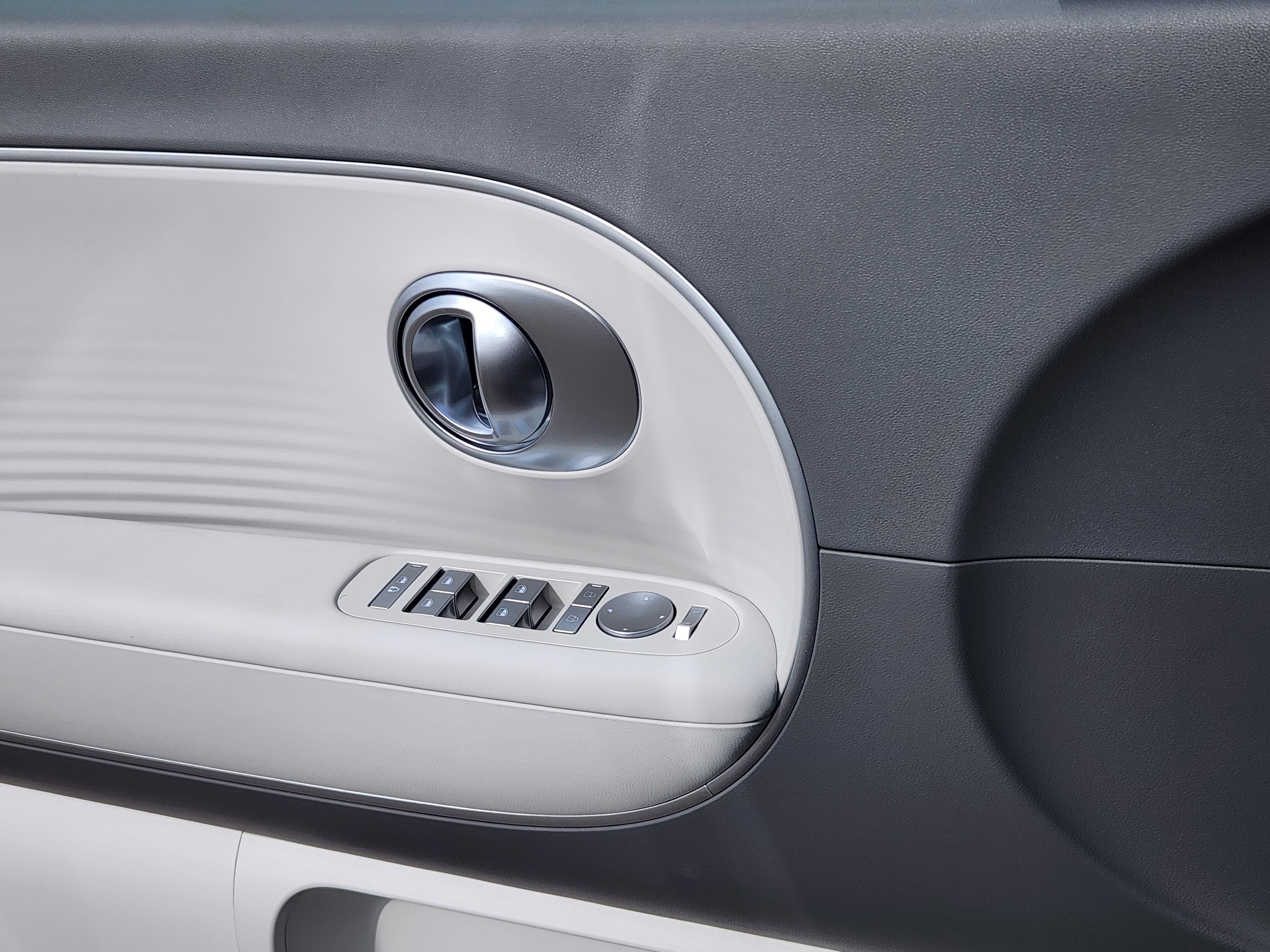 New 2026 Hyundai Ioniq 9 SE image 7