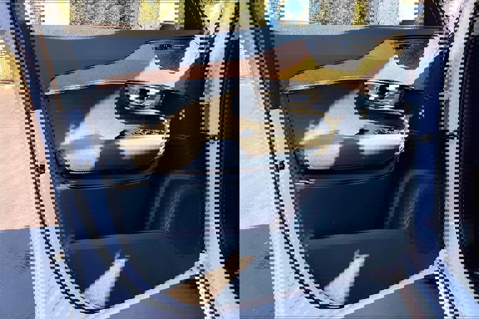 Used 2023 Volvo XC90 B5 Plus image 26