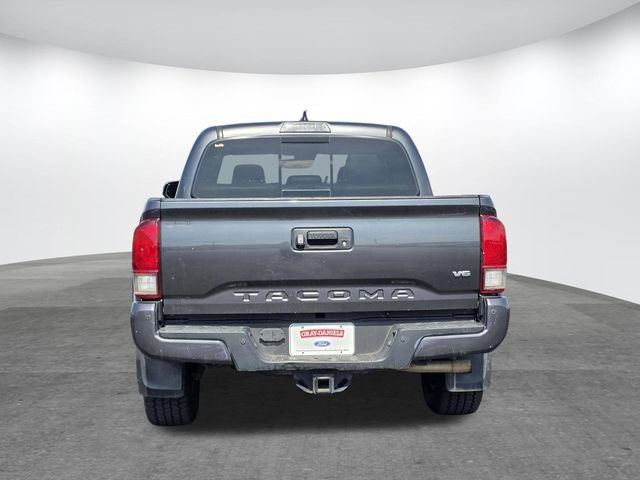 Used 2019 Toyota Tacoma TRD Sport AWD/4WD image 5