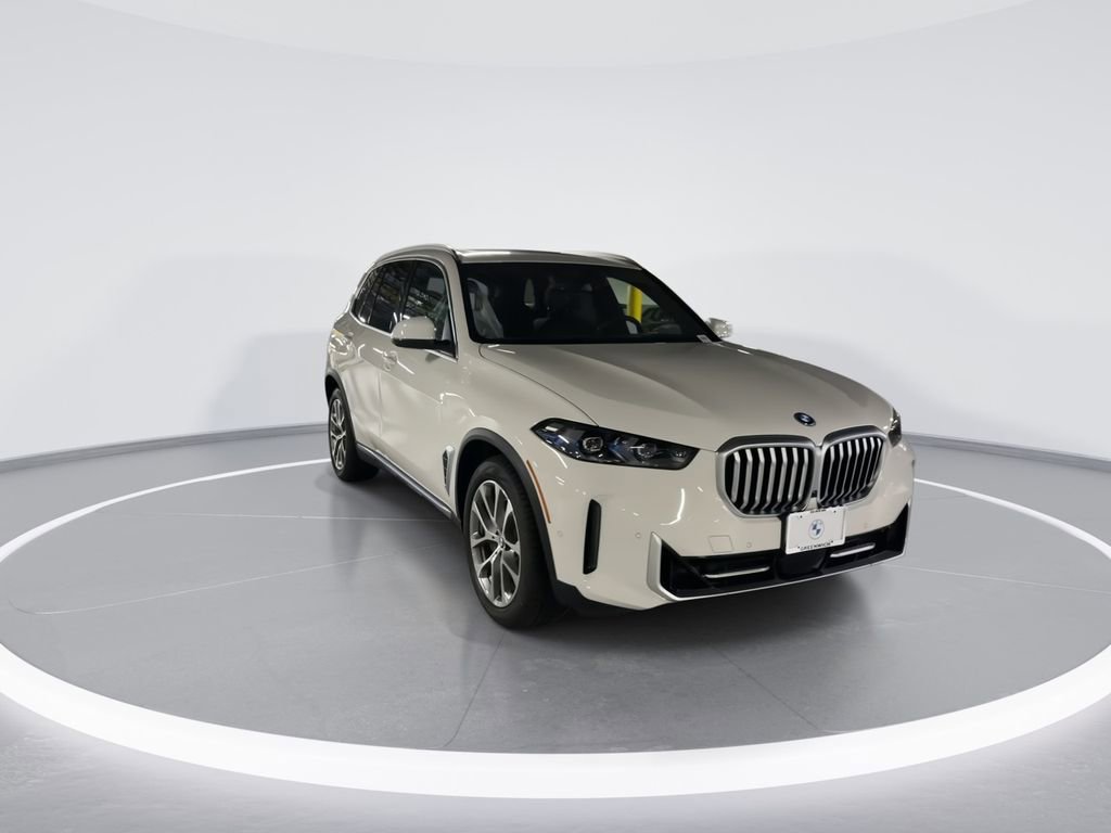 New 2026 BMW X5 xDrive50e image 2