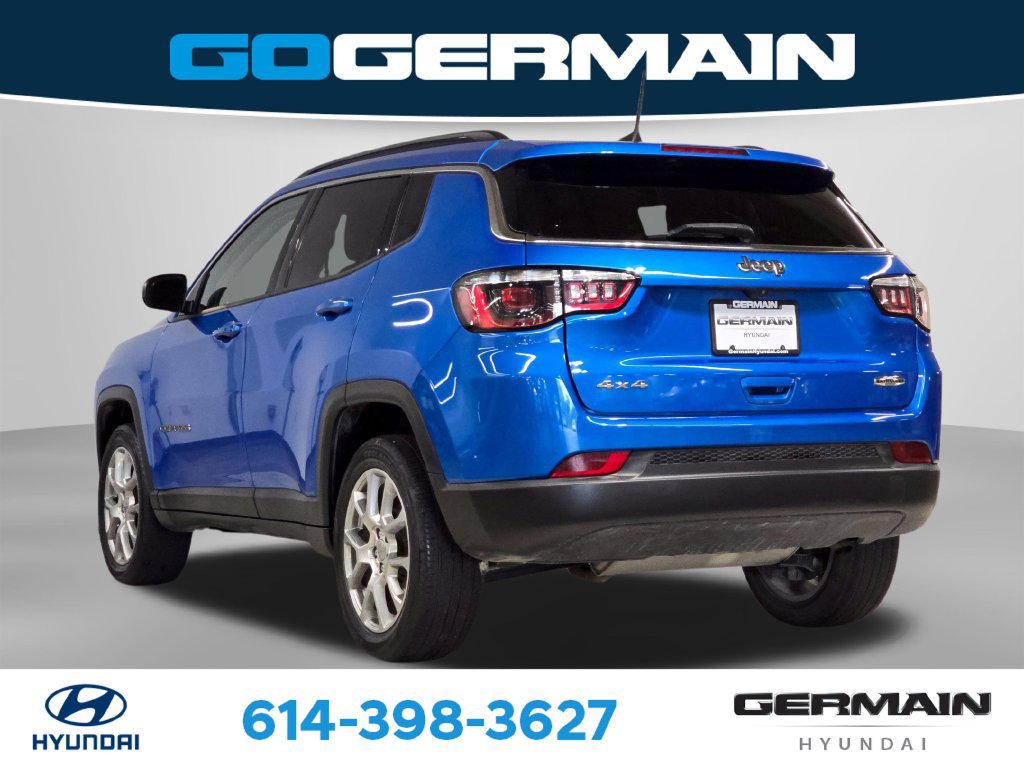 Used 2022 Jeep Compass Latitude w/ Sun and Sound Group AWD/4WD image 10