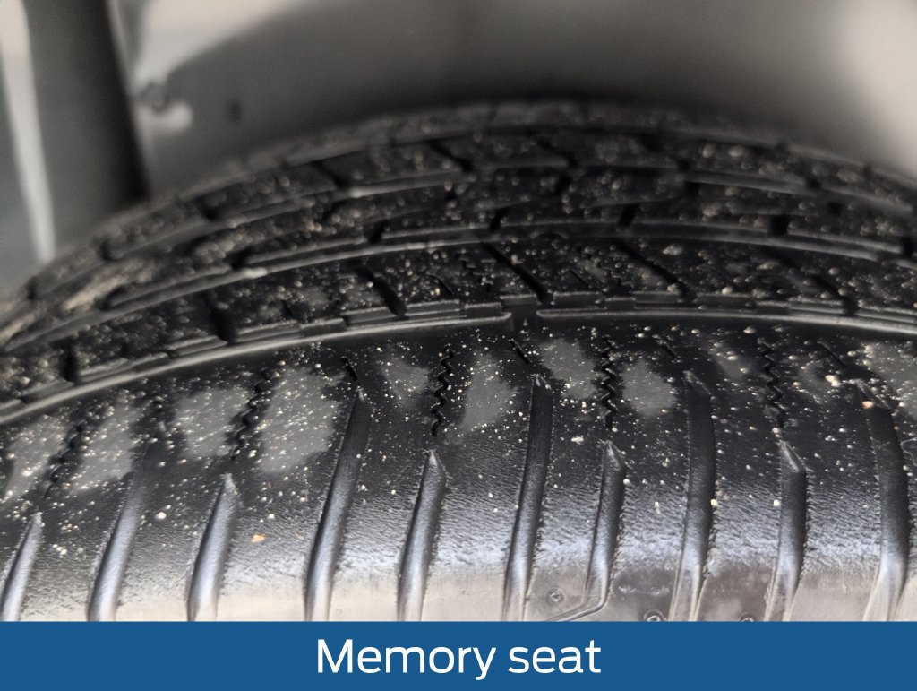 Used 2013 Lincoln MKX FWD image 21