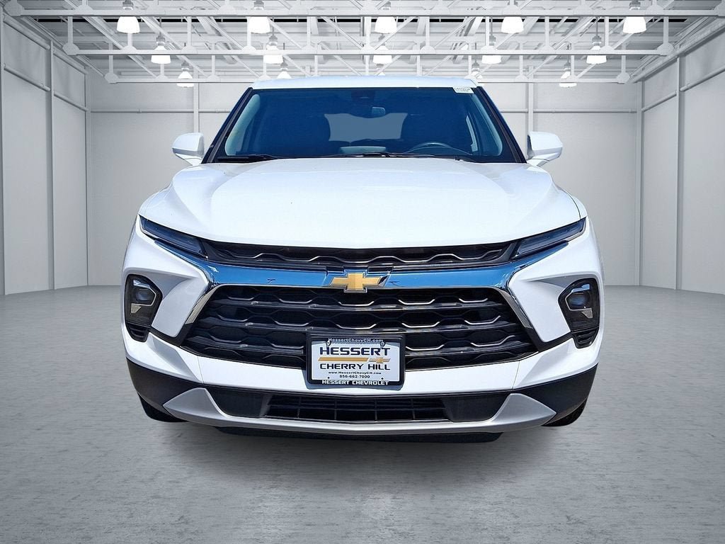 Certified 2024 Chevrolet Blazer LT FWD image 3