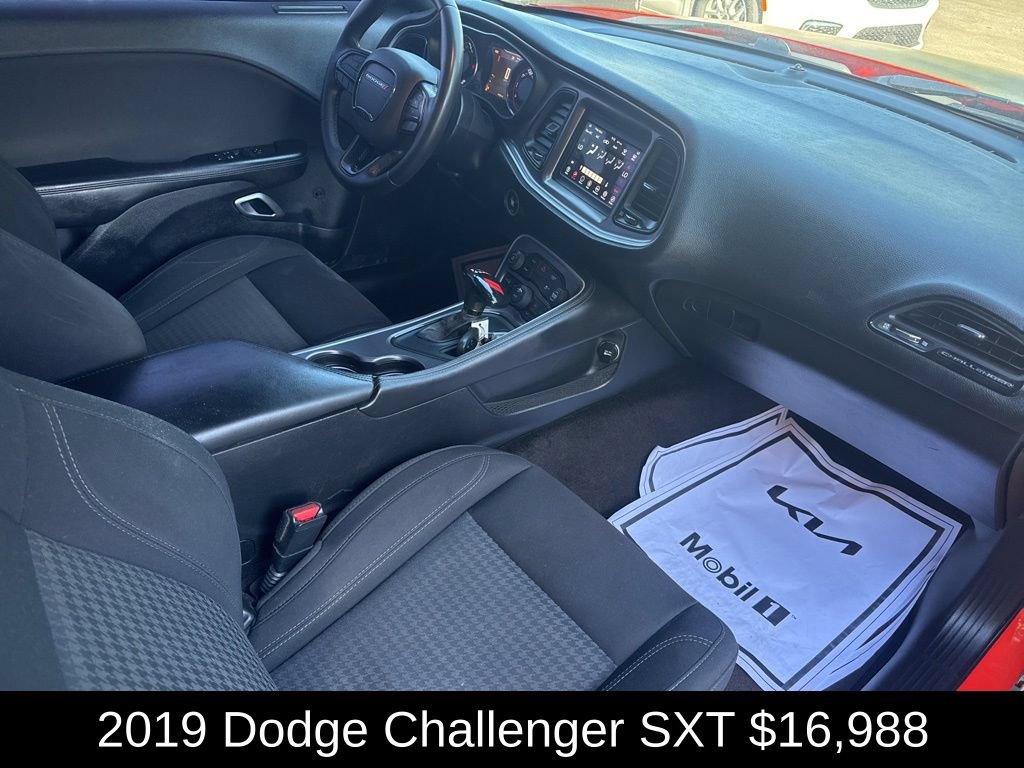 Used 2019 Dodge Challenger SXT RWD image 16