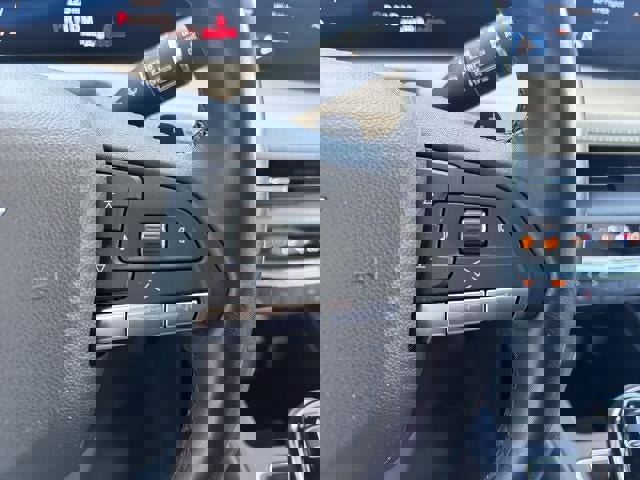 Used 2024 Cadillac XT4 Luxury w/ Cold Weather Package image 28