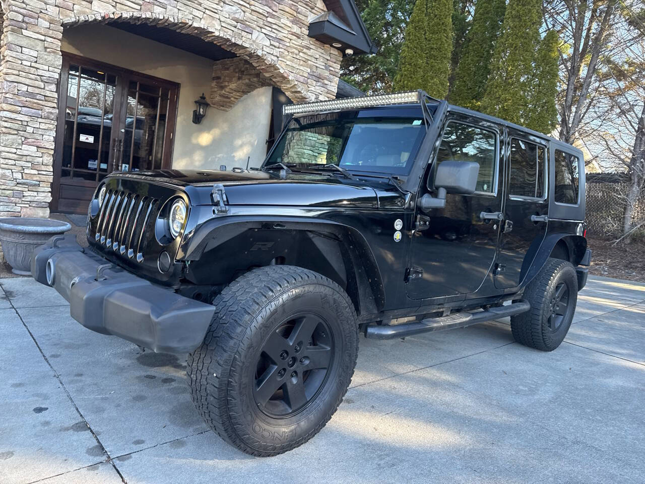 Used 2009 Jeep Wrangler Unlimited Rubicon w/ Dual Top Group image 2