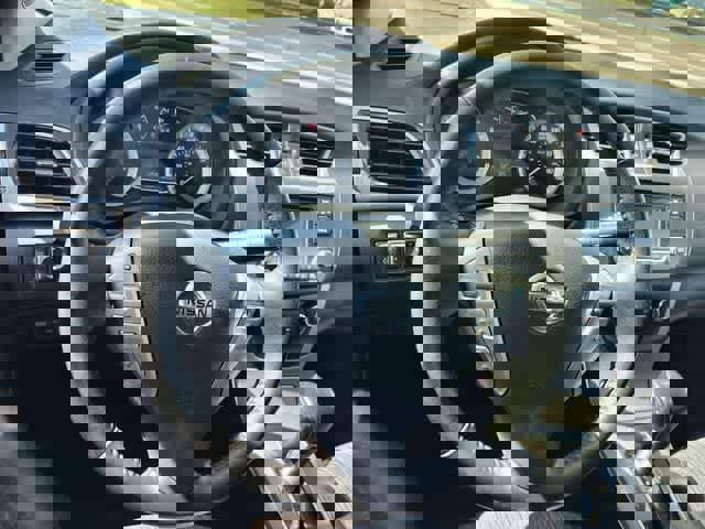 Used 2015 Nissan Sentra SV image 17