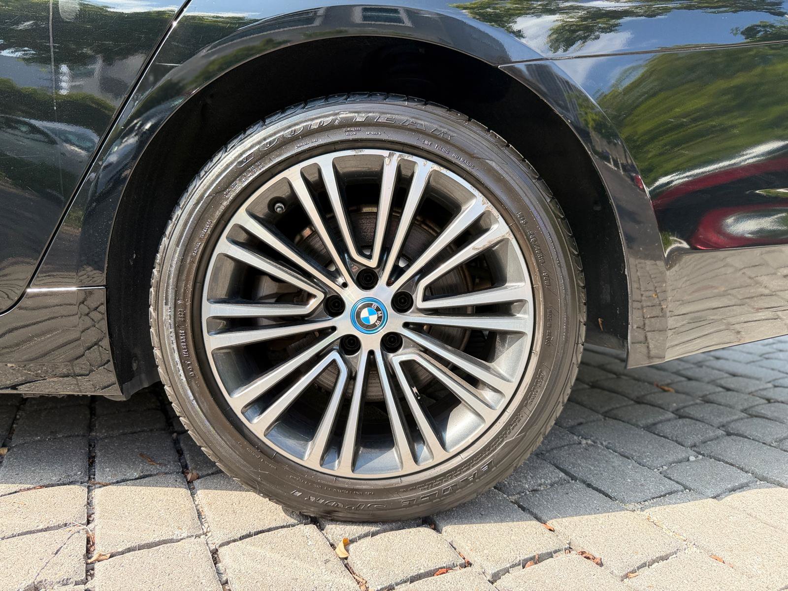 Used 2019 BMW 530e RWD image 18