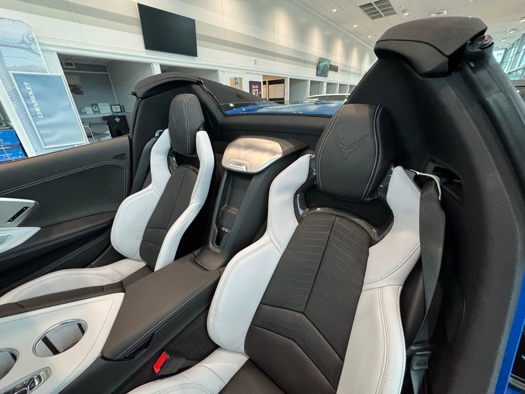 New 2026 Chevrolet Corvette Stingray Preferred Conv w/ 2LT image 15