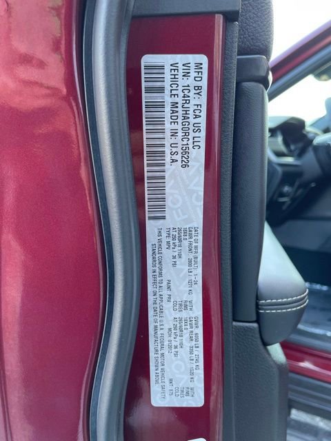 Used 2024 Jeep Grand Cherokee Altitude image 39