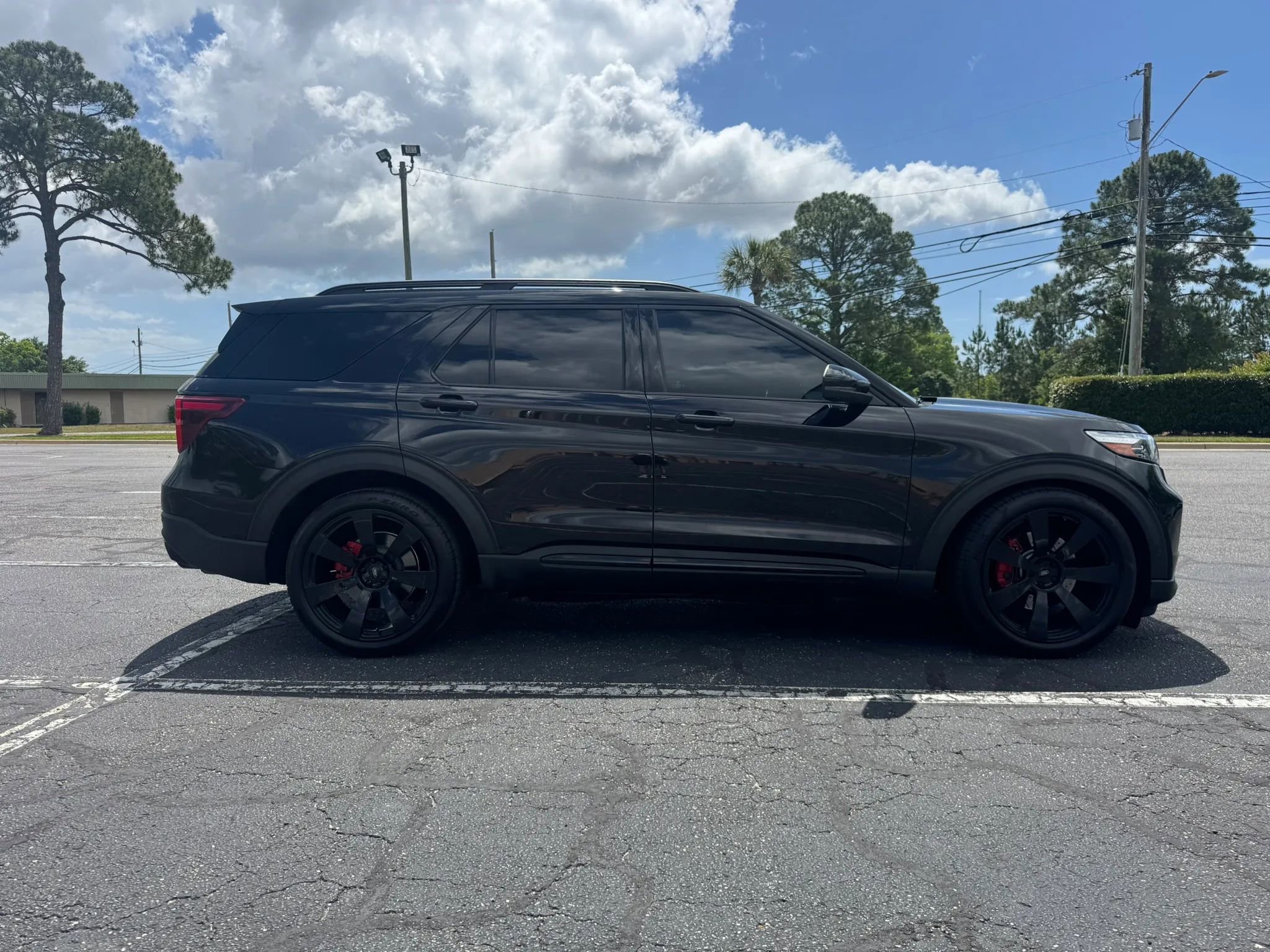 Used 2021 Ford Explorer ST w/ Equipment Group 401A AWD/4WD image 5