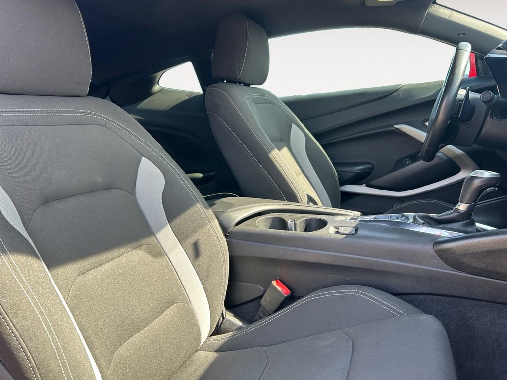 Used 2019 Chevrolet Camaro LT image 15