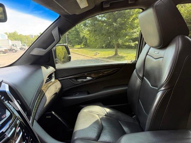 Used 2017 Cadillac Escalade ESV Platinum AWD/4WD image 20
