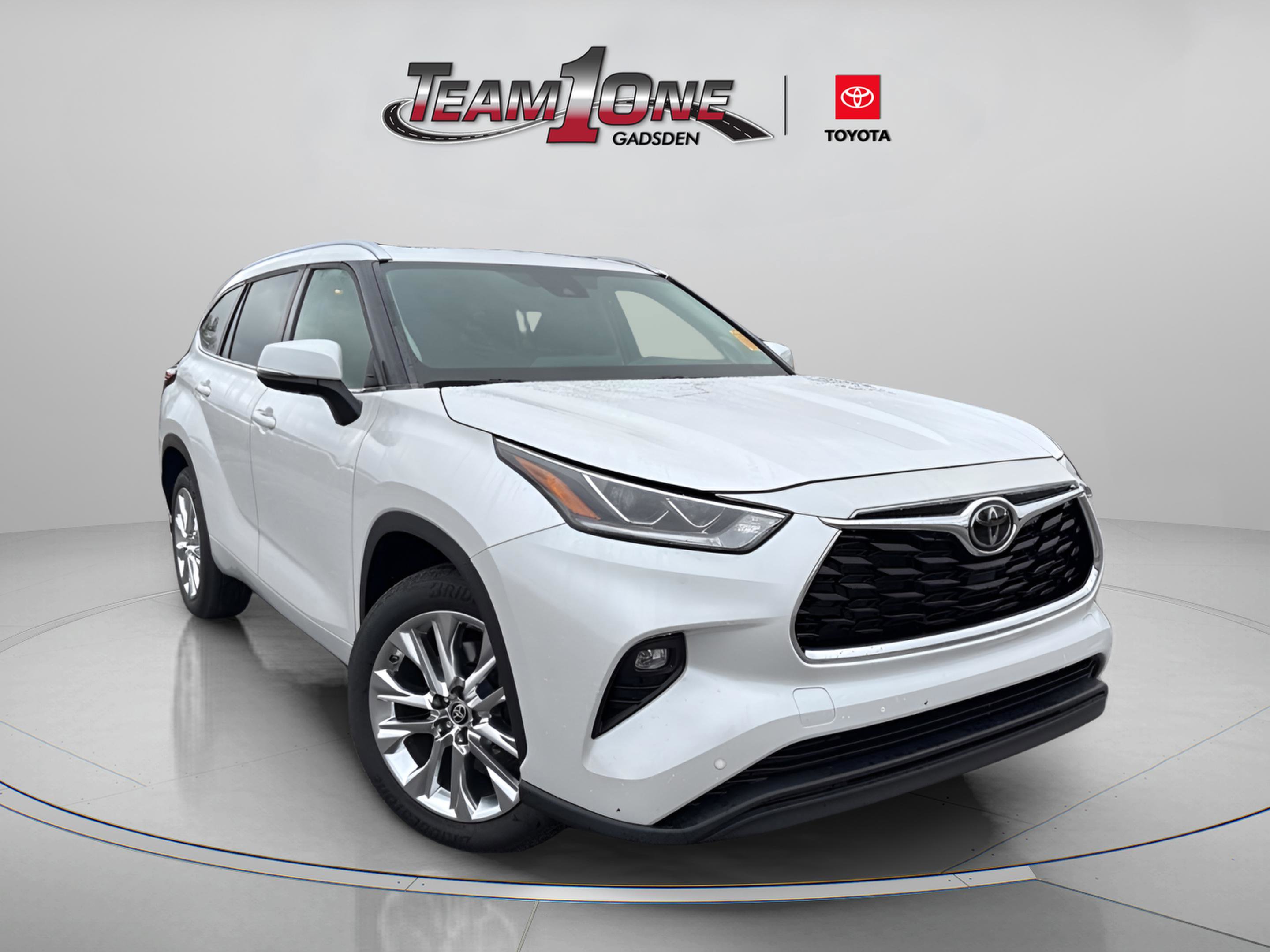 Used 2024 Toyota Highlander Limited