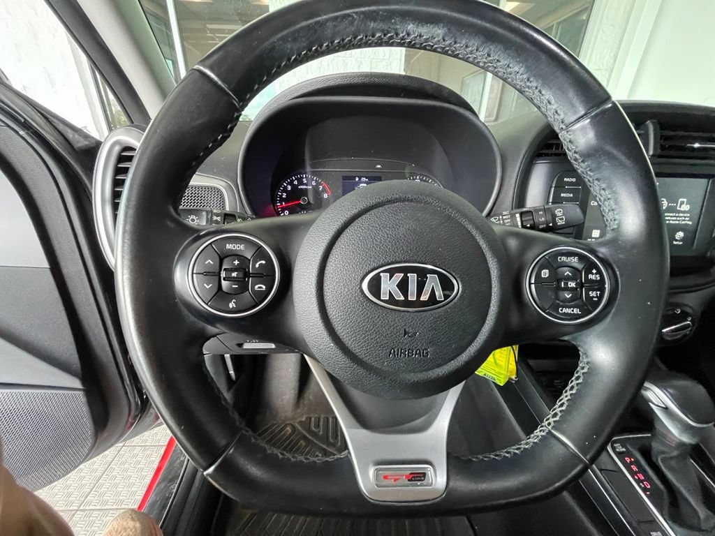 Used 2021 Kia Soul GT-Line FWD image 12