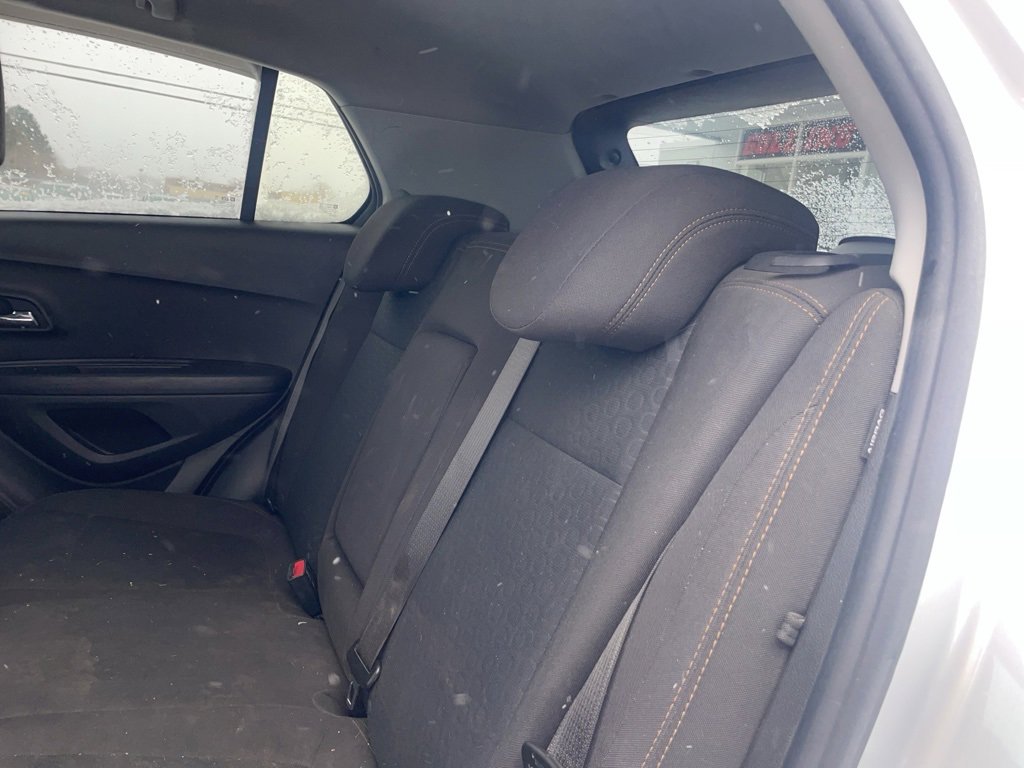 Used 2021 Chevrolet Trax LS w/ Tint and Cruise Package image 9