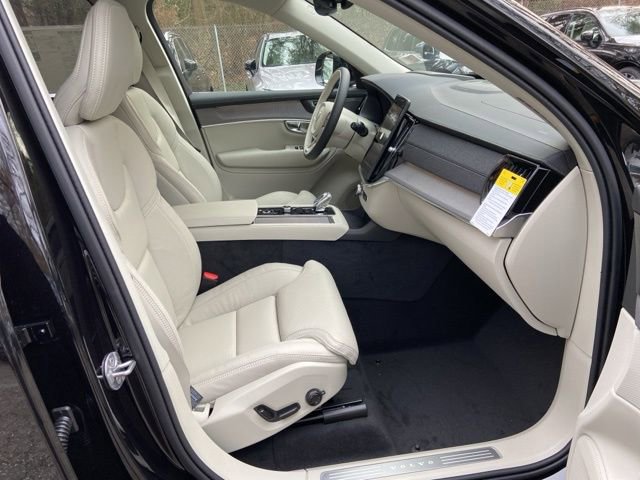New 2026 Volvo XC90 B6 Ultra image 18