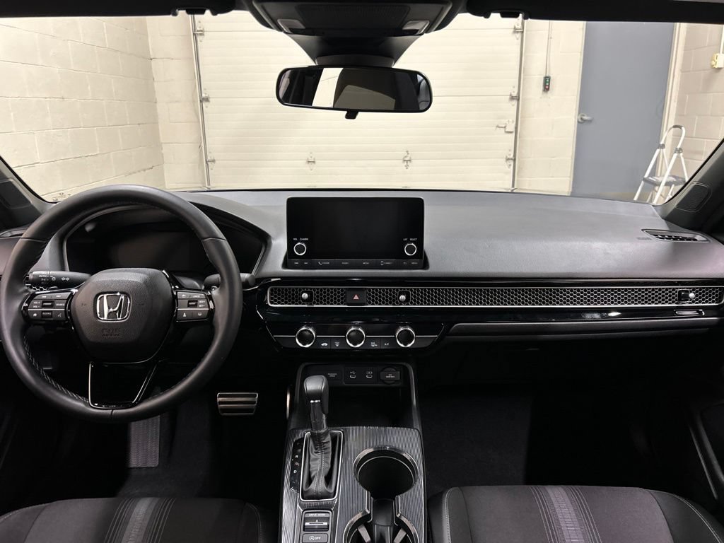 Used 2025 Honda Civic Sport image 17