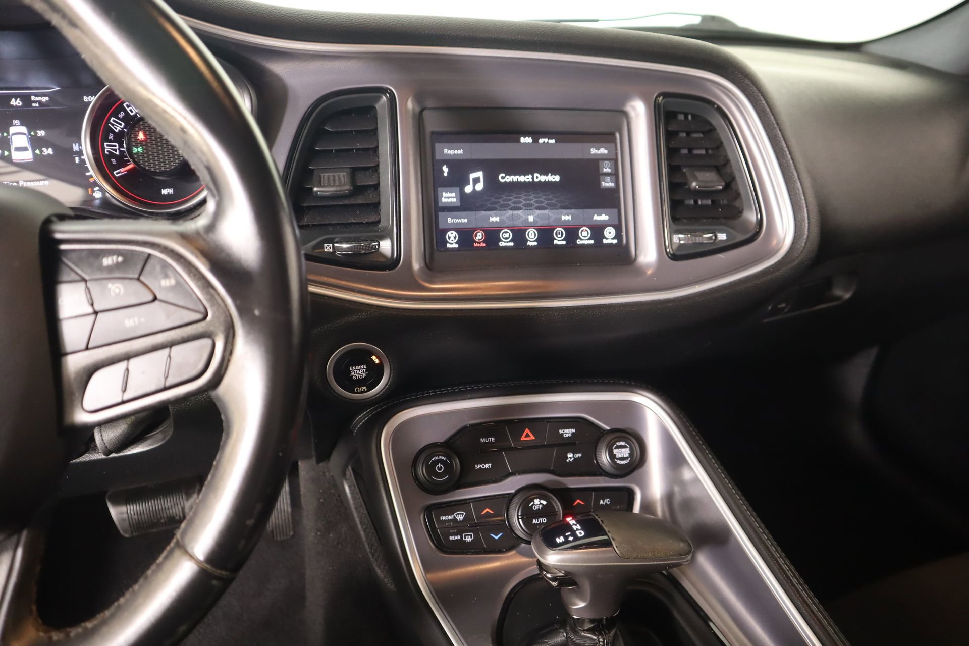 Used 2020 Dodge Challenger SXT image 5