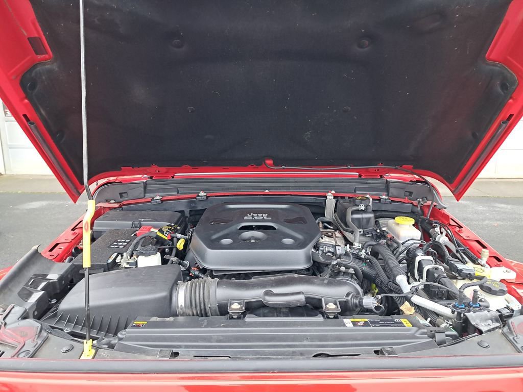 Used 2021 Jeep Wrangler Unlimited Sahara w/ Uconnect 4C Nav & Sound Group image 27