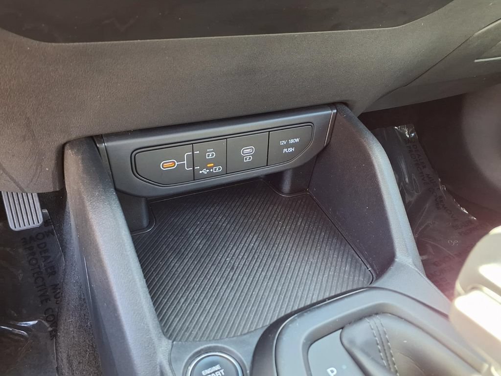 Used 2025 Kia K4 FWD image 25