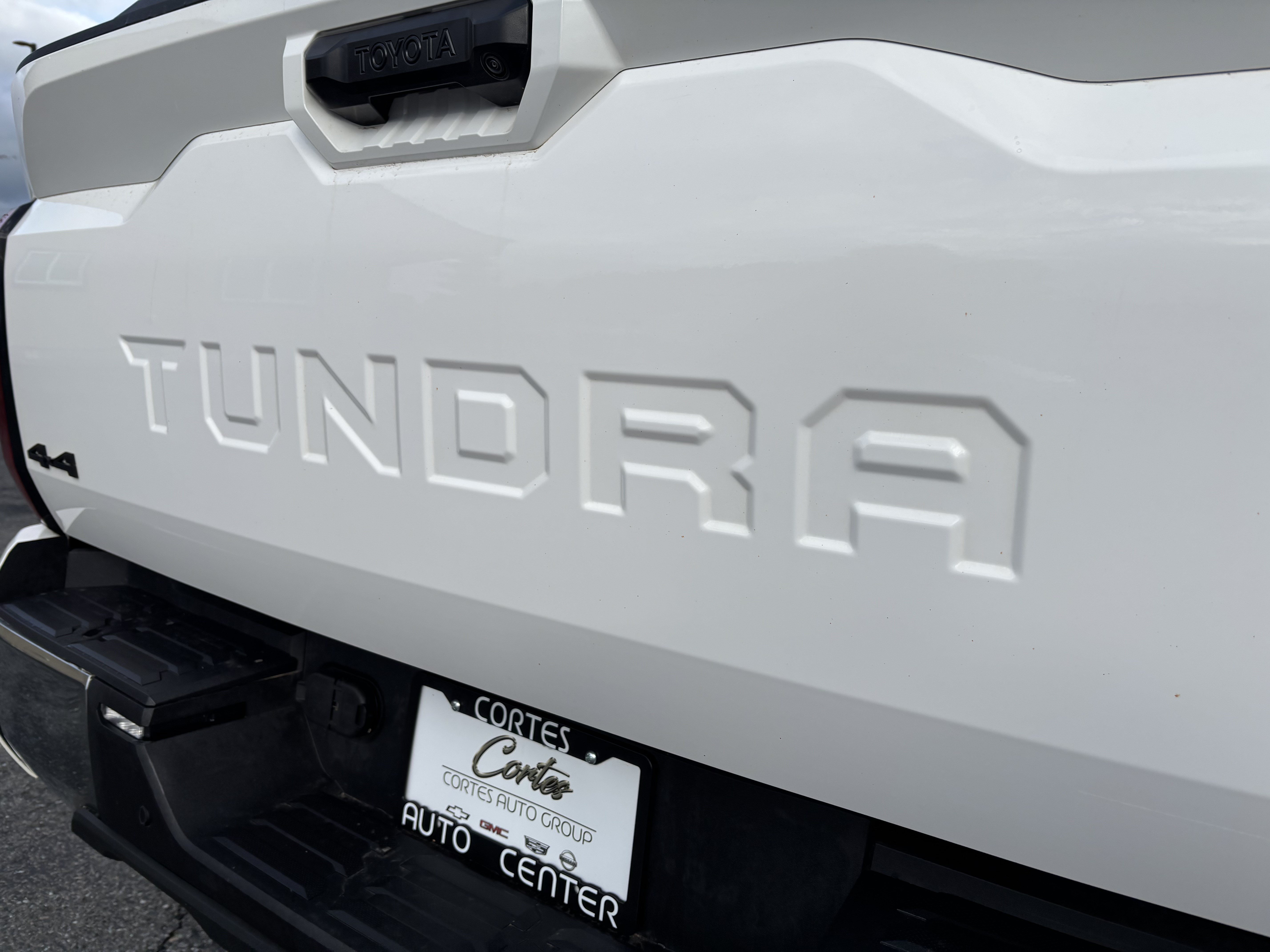 Used 2022 Toyota Tundra SR5 w/ TRD Off-Road Package AWD/4WD image 11