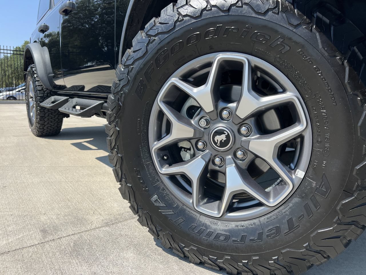 Used 2024 Ford Bronco Badlands AWD/4WD image 6
