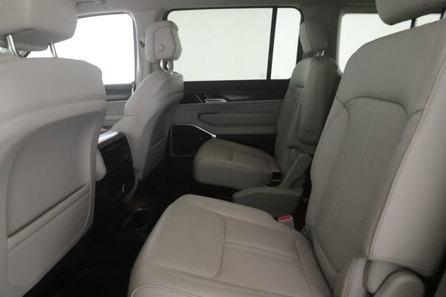 Used 2024 Jeep Wagoneer Series II w/ Premium Group I image 29