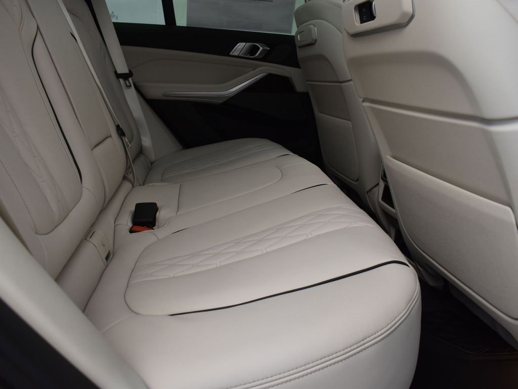 New 2026 BMW X5 sDrive40i w/ Climate Comfort Package image 22
