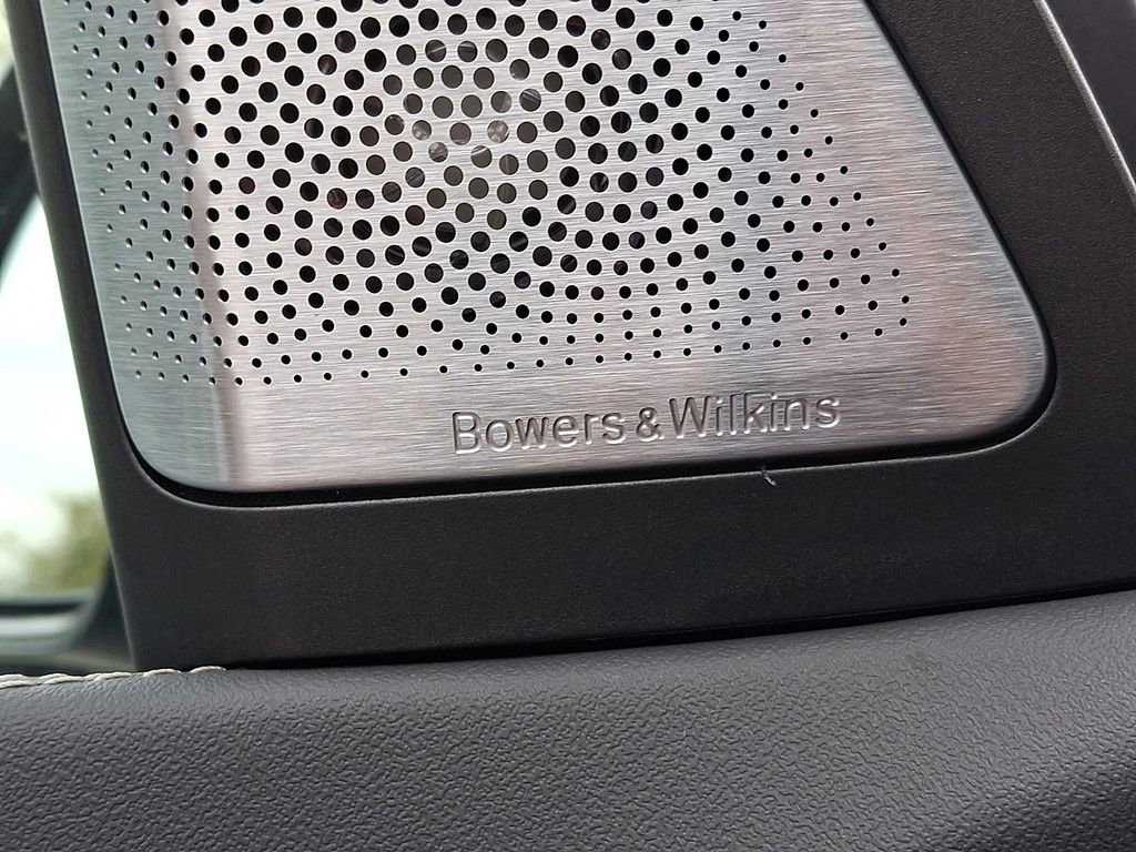 Used 2026 BMW X7 M60i w/ Executive Package image 27