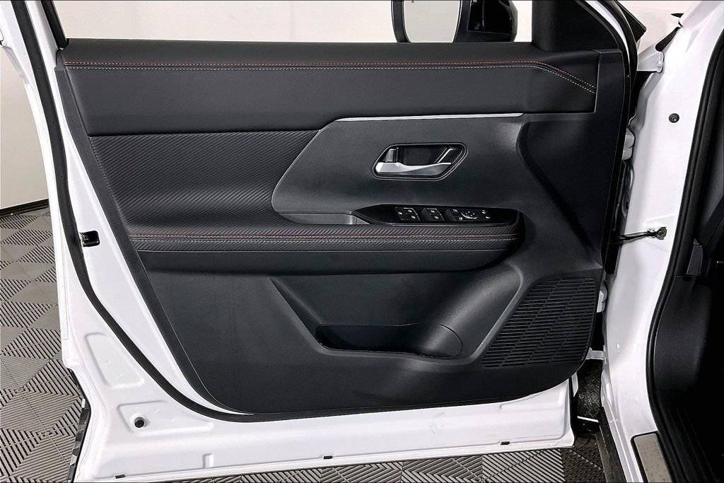 New 2026 Nissan Kicks SR w/ SR Premium Package image 43