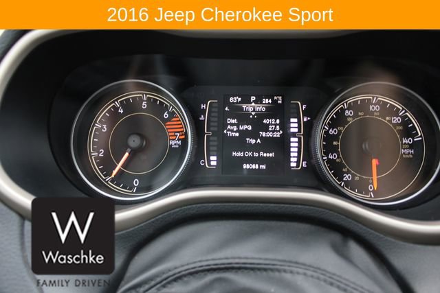 Used 2016 Jeep Cherokee Sport w/ Cold Weather Group image 43