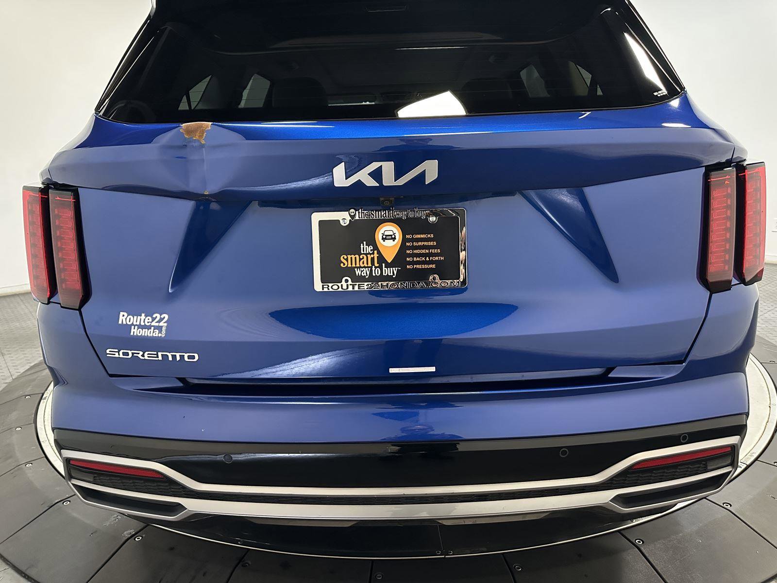 Used 2023 Kia Sorento EX w/ Panoramic Sunroof Package image 12