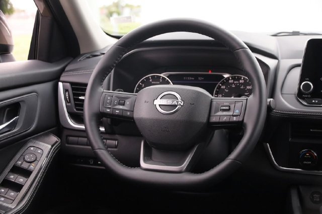 Certified 2025 Nissan Rogue SV AWD/4WD image 25