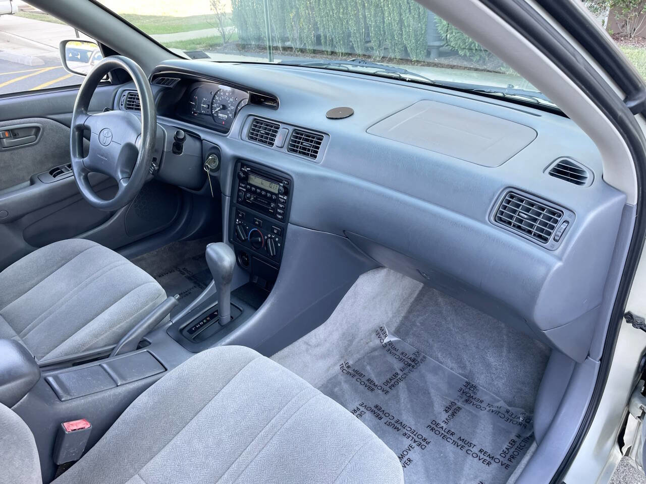 Used 2000 Toyota Camry CE image 22