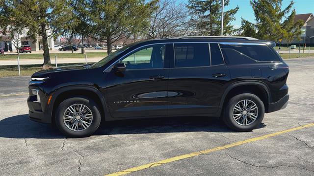 Used 2025 Chevrolet Traverse LT w/ Driver Confidence Package image 5