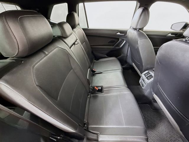 Used 2020 Volkswagen Tiguan SE R-Line FWD image 28