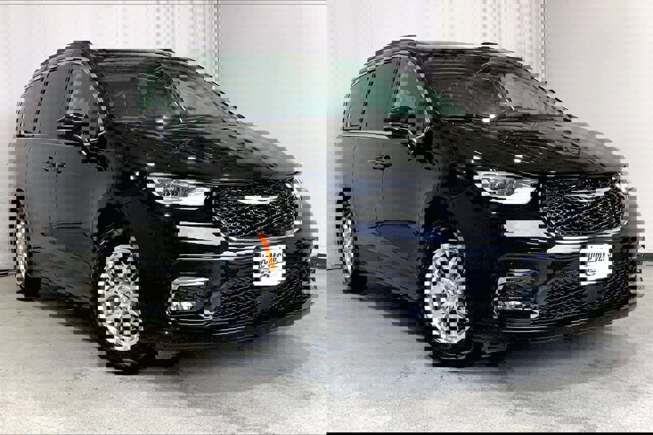 Used 2022 Chrysler Pacifica Touring-L