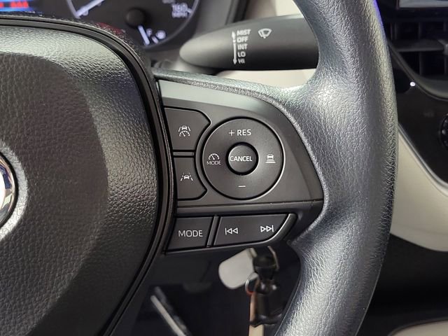 Used 2025 Toyota Corolla LE FWD image 25