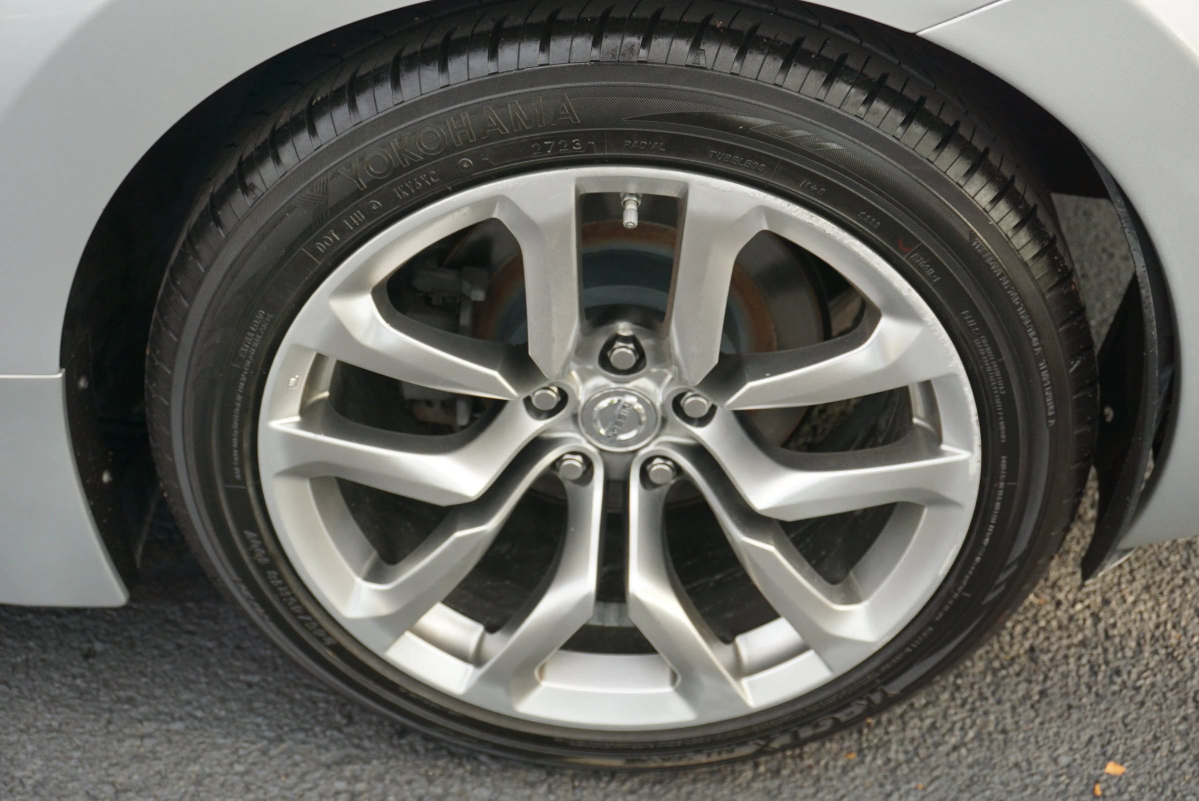 Used 2014 Nissan 370Z Touring RWD image 12