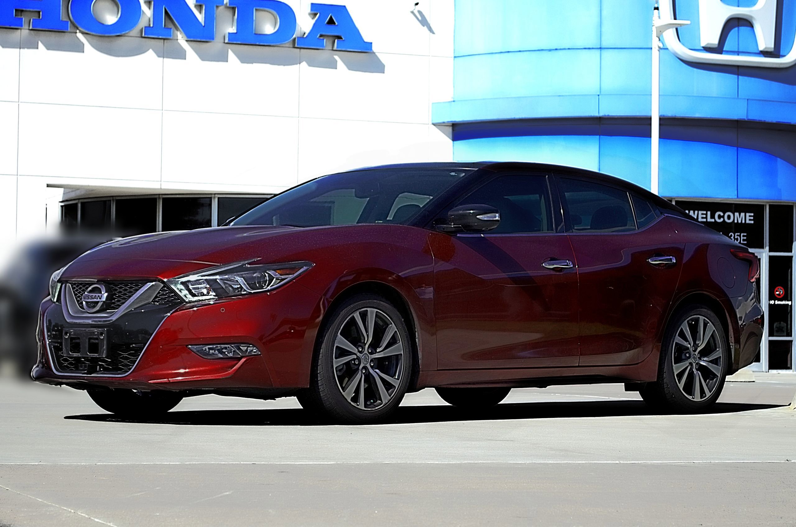 Used 2016 Nissan Maxima Platinum FWD image 1