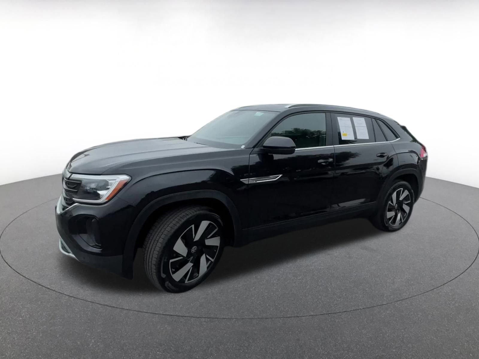 Used 2025 Volkswagen Atlas Cross Sport SE image 8