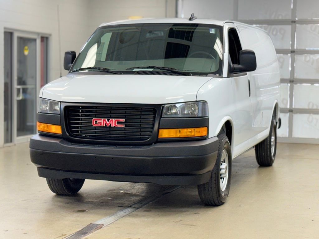 New 2025 GMC Savana 2500 image 3