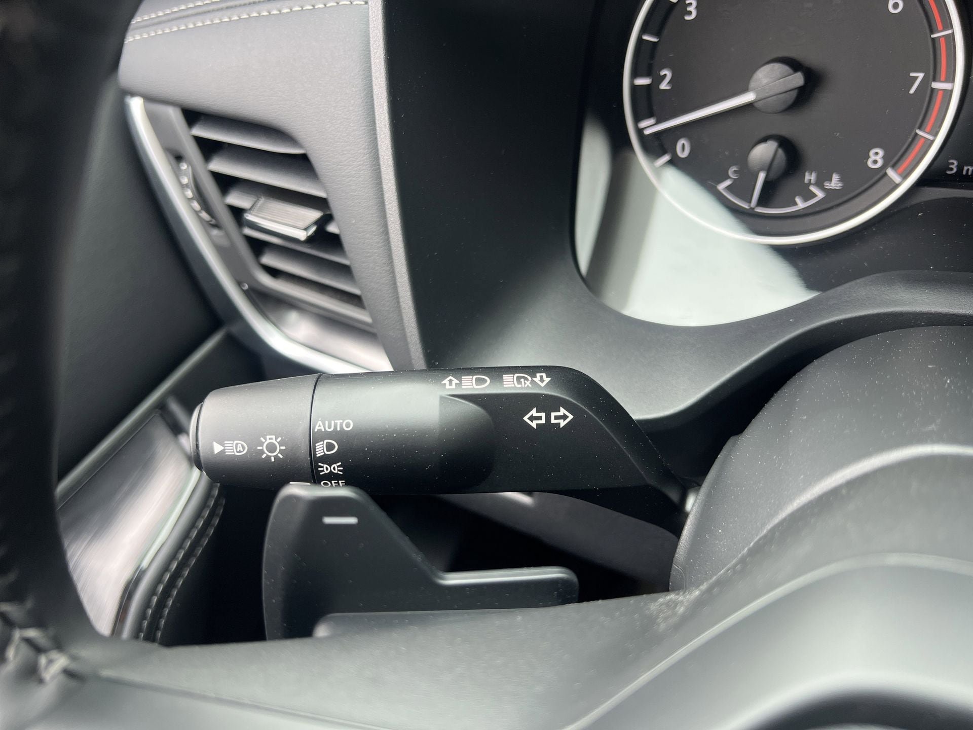New 2026 Nissan Rogue SV FWD image 9