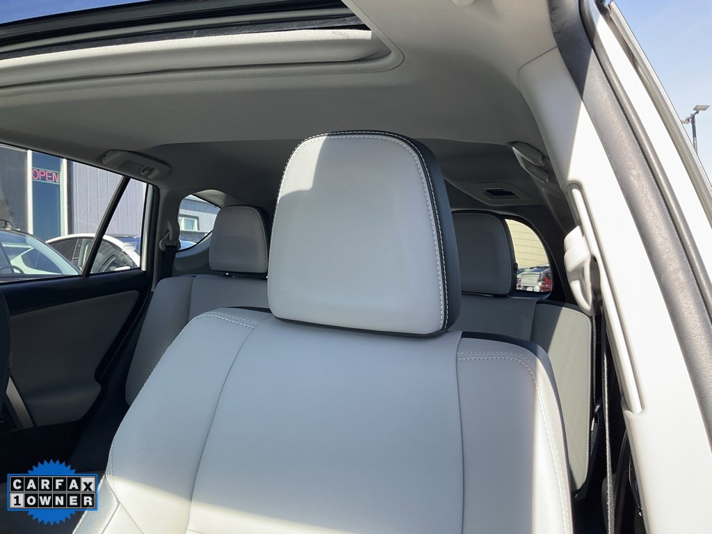 Used 2017 Toyota RAV4 Limited image 19